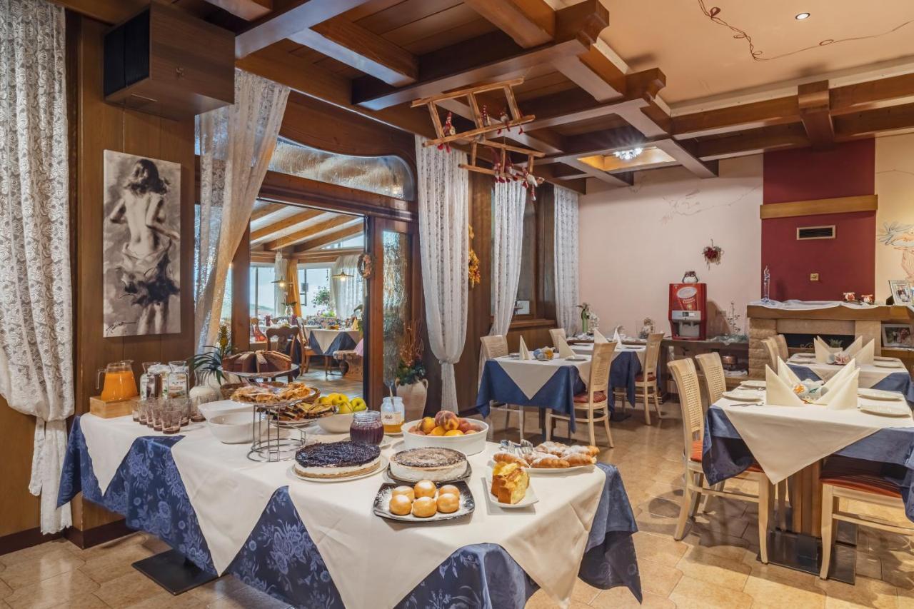 Appartamenti Decarli Spormaggiore Esterno foto